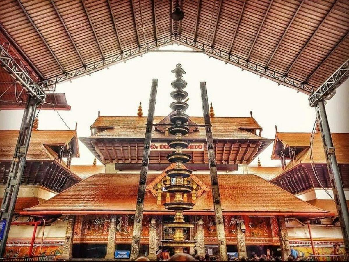 Travel the world Guruvayur Shri Krishna Temple-Sheet2