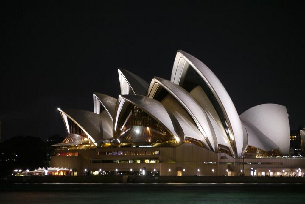 The Sydney Opera House: A Modern Architectural Icon - RTF | Rethinking ...