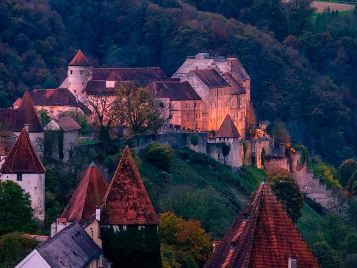 Travel the world Burghausen Castle-Sheet3