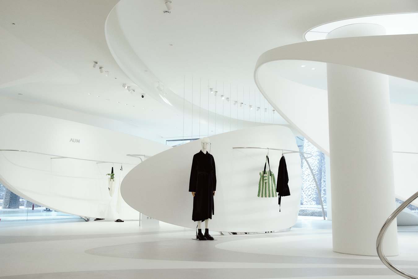 Marisfrolg Showroom opens in Shenzhen by Zaha Hadid Architects-Sheet4
