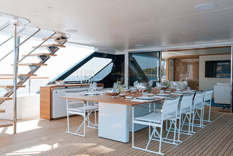 Benetti Motopanfilo 37M Exterior Deck & Interior Design by Lazzarini ...