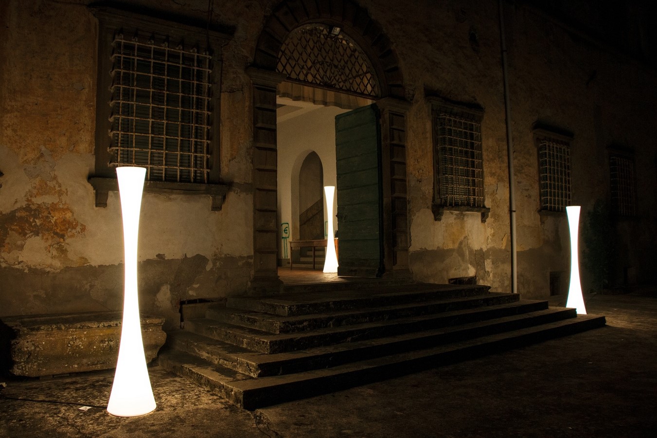 7 Exquisite Decorative Lights Redefining Hospitality Spac-Sheet4