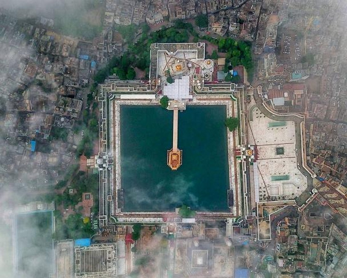 Faith and Foundations How Religion Inscribes Itself on the Cities We Inhabit-Sheet3