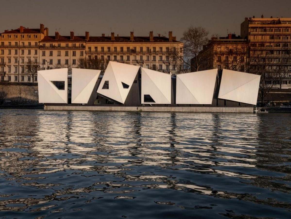 Water Architecture Redefining Spaces with the Wave-Sheet1