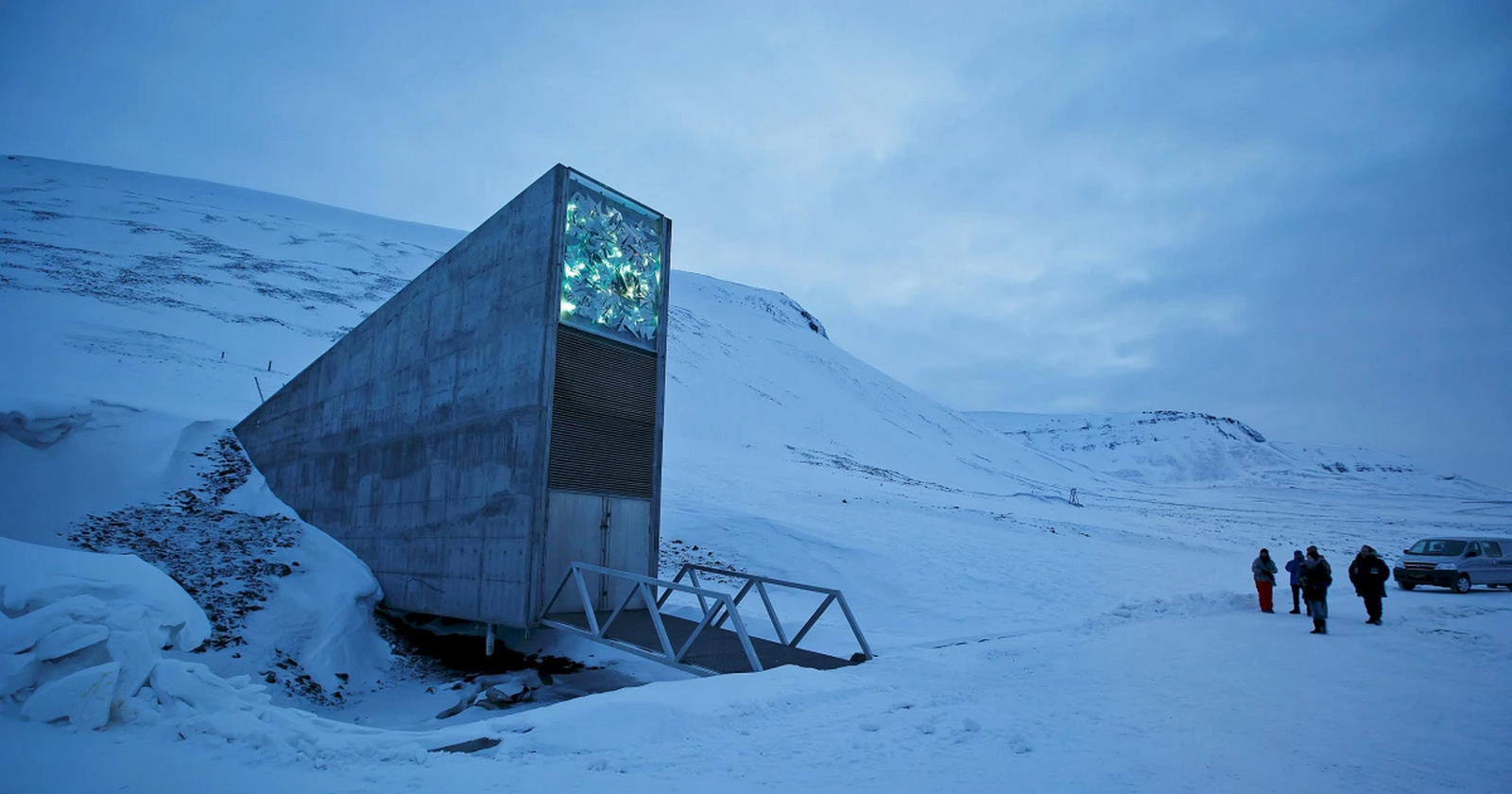 Vanishing Vaults Designing Archives for the End of the World-Sheet1