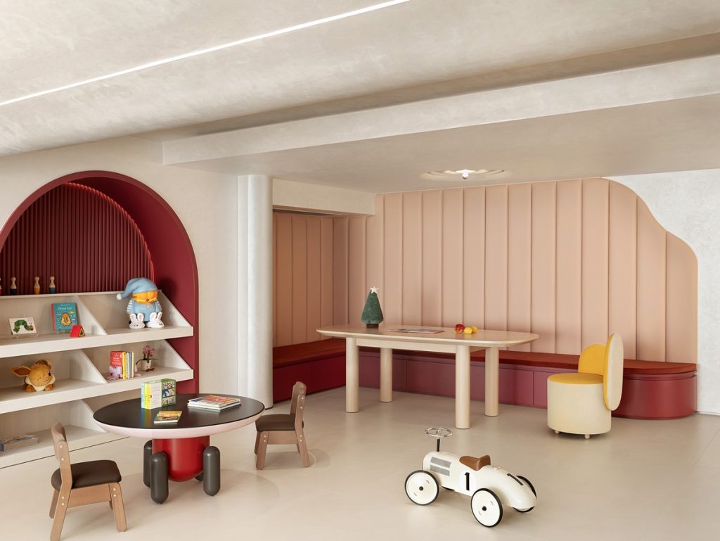 Art and Light in a Multi-Generational Heritage Residence by P&H ...