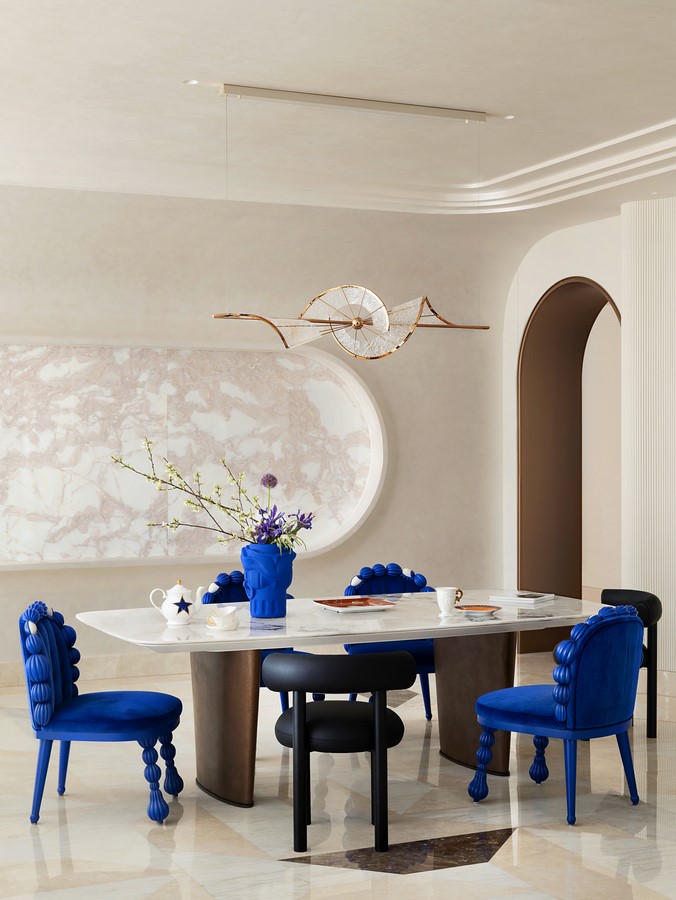 Art and Light in a Multi-Generational Heritage Residence by P&H ...