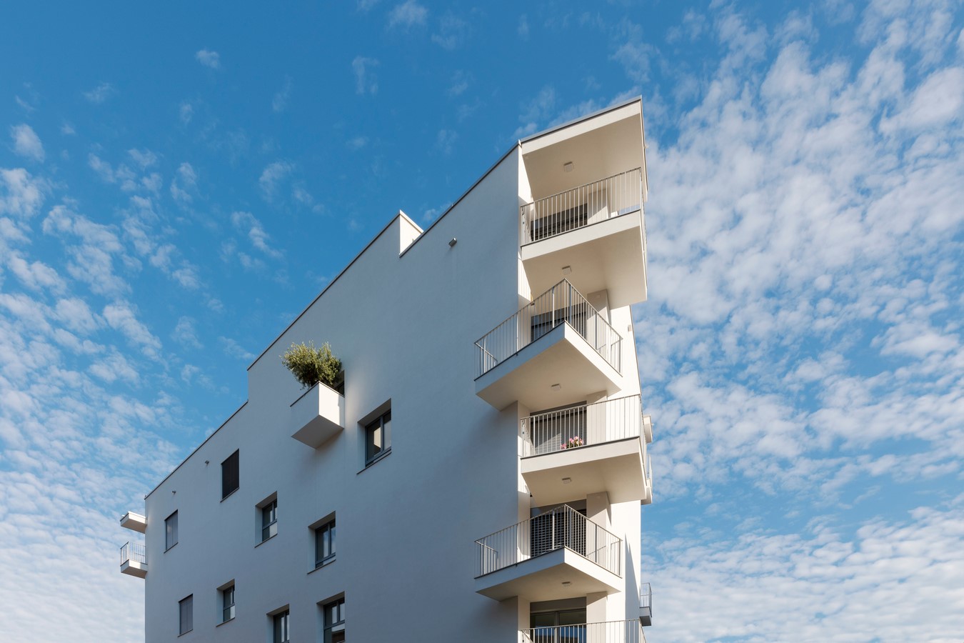 MATER APARTMENT BUILDING by Davide Macullo Architects-Sheet2
