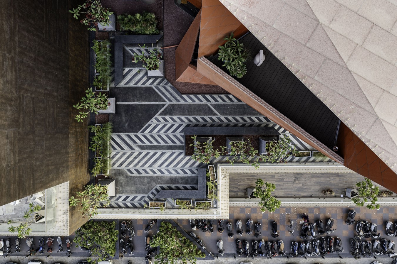 Graphic Grace by R+R Architects-Sheet1
