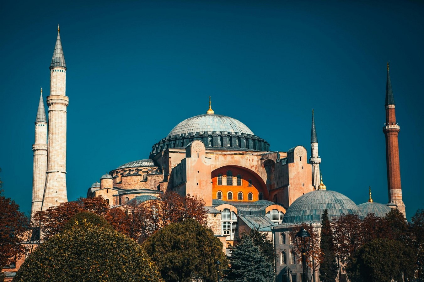 Hagia Sophia- a catalyst of opposing thought-Sheet1