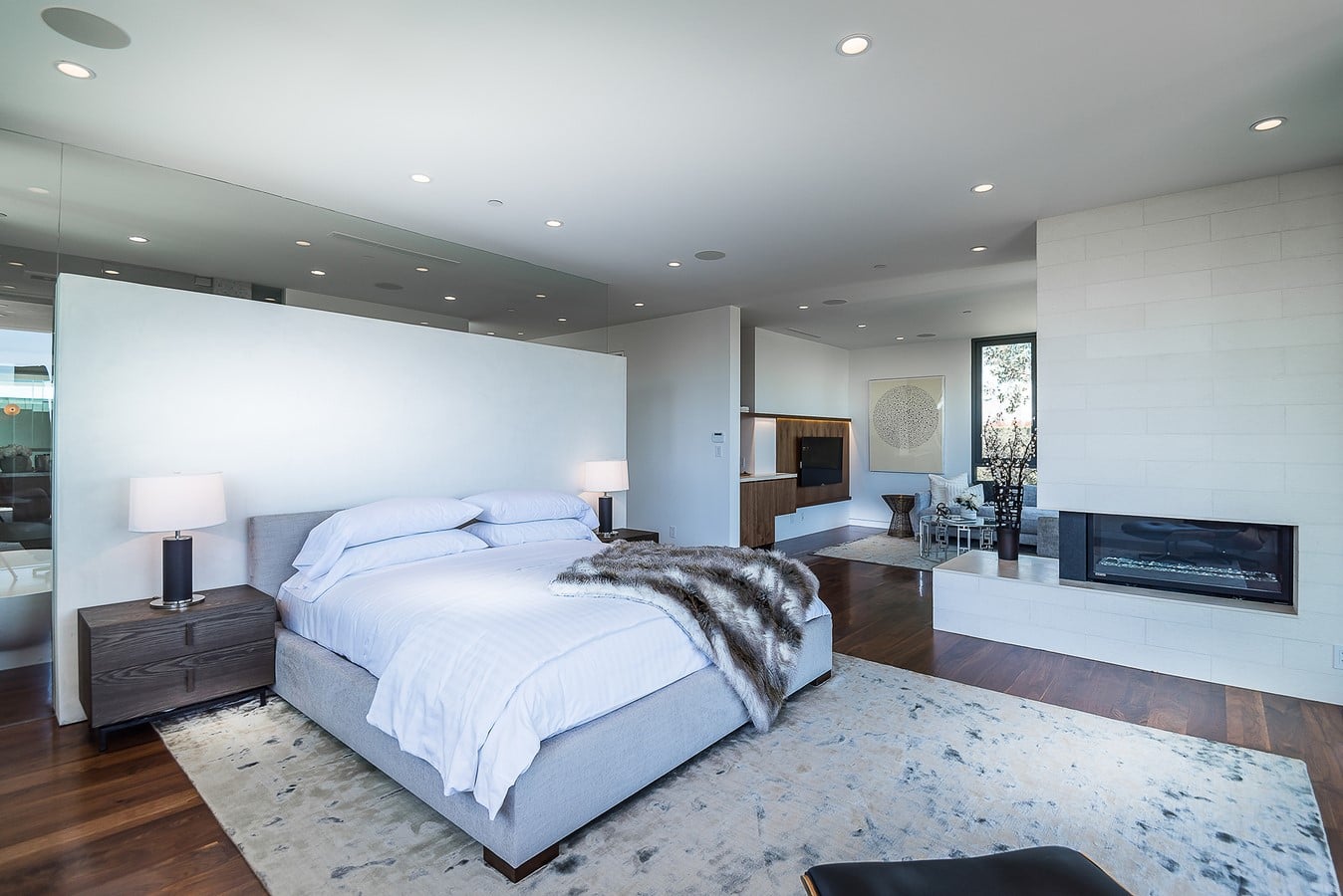 Amalfi Drive Residence by O+ L Studio-Sheet6