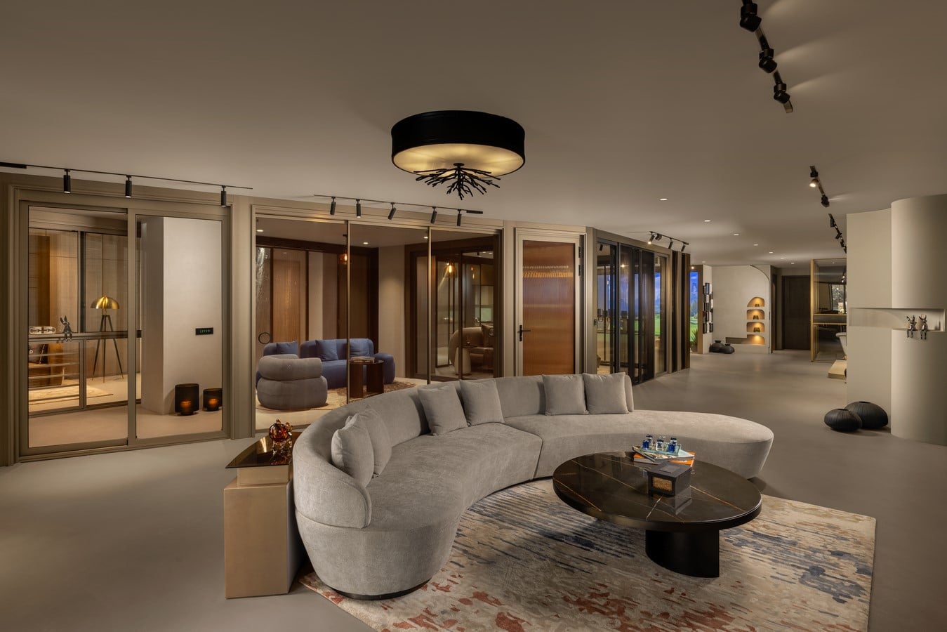A New Chapter in Fenestration Design by Parallel-Sheet1