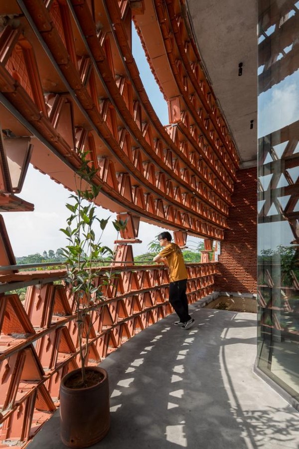 Bridging Eras Where Ancient Wisdom Meets Modern Minimalism in Architecture-Sheet5