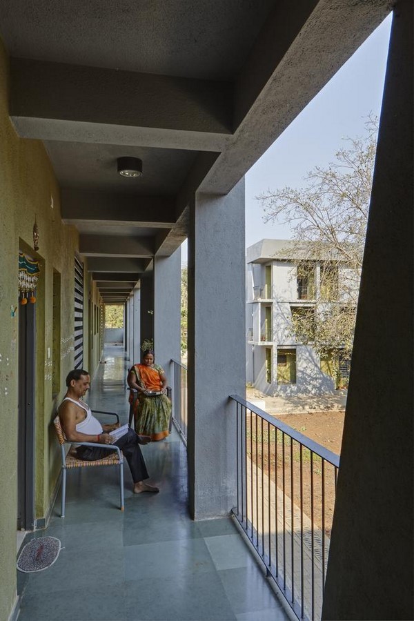 Between Thresholds Transitional Spaces and Rhythms of Everyday Life in Indian Traditional Cities-Sheet4