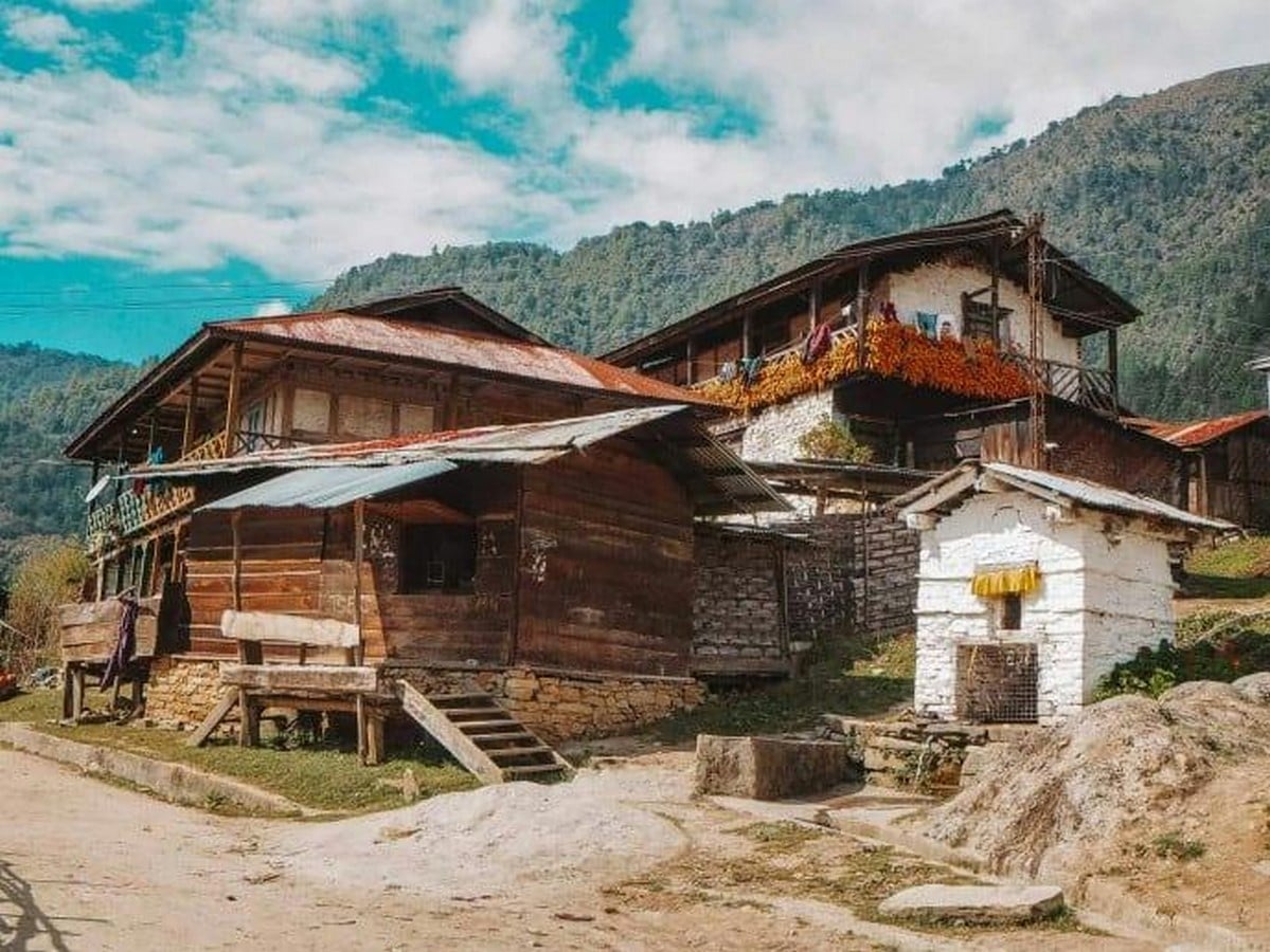 The Lost Art of Wooden Architecture in India Carvings, Techniques, and Heritage-Sheet8