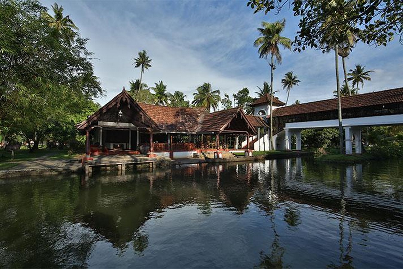 Coconut Lagoon Backwater Resort of Kerala-Sheet1