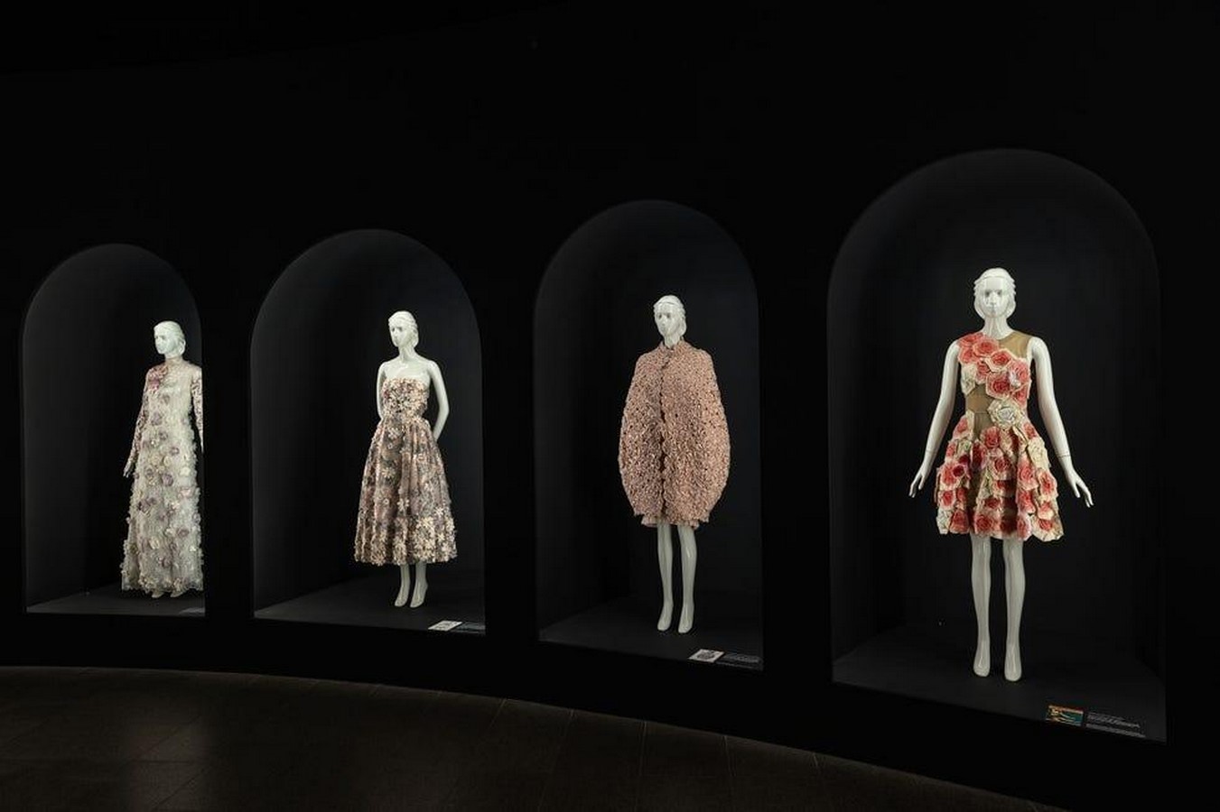 Exhibition Design Meets Architecture Tadao Ando’s Exhibition Design for MET GALA 2023-Sheet2
