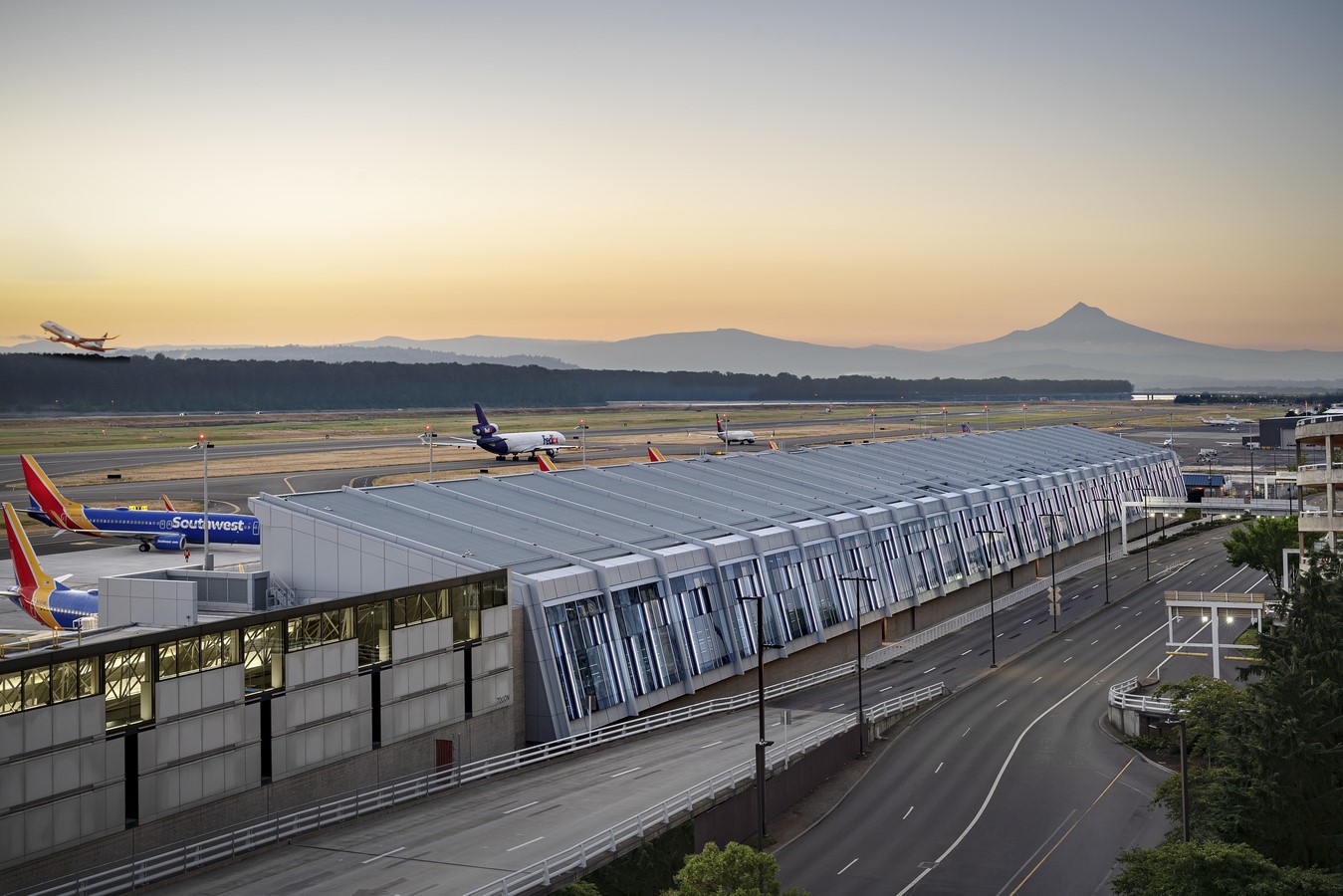 PDX Terminal Balancing & Concourse E Extension in Portland by Hennebery Eddy Architects-Sheet8