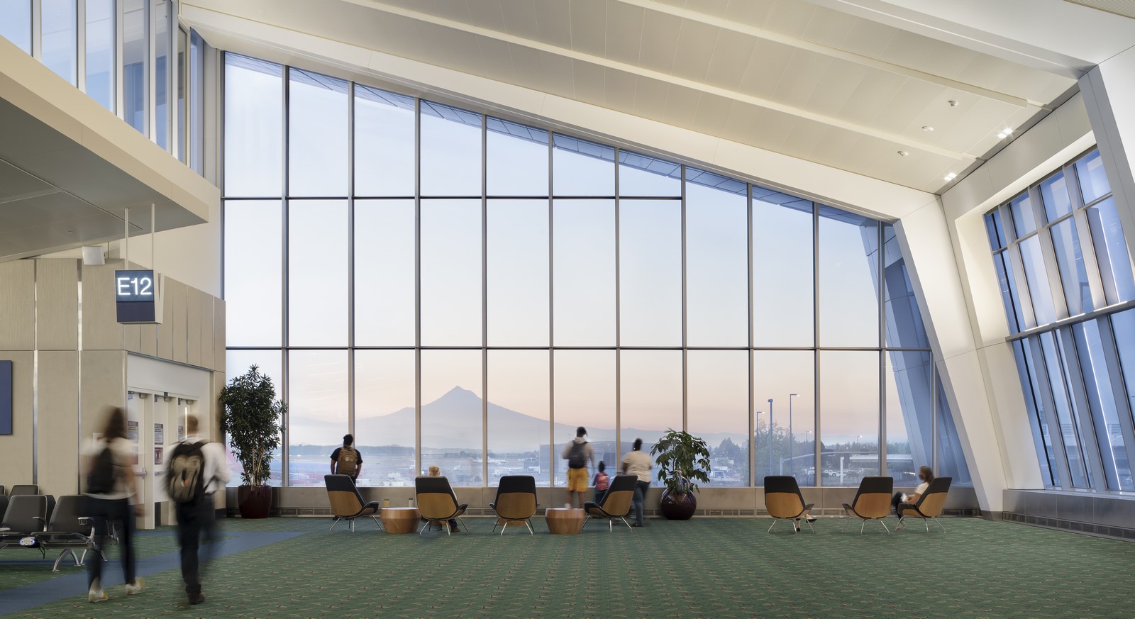 PDX Terminal Balancing & Concourse E Extension in Portland by Hennebery Eddy Architects-Sheet9