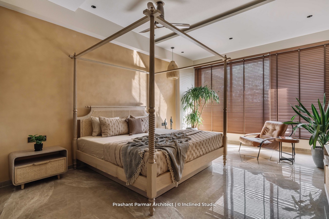 Graceful 5BHK Interiors at Viola Apartment by Prashant Parmar Architect ...