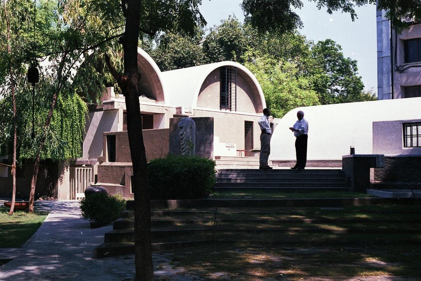 Contextual Intelligence Embedding Site-Specific Cues into Architectural Form-Sheet6