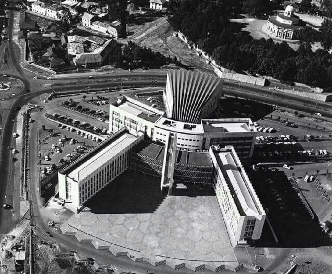 Who Tells the Story The Politics of Representation in Kenyan Public Architecture-Sheet3