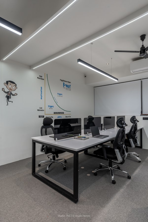 IT Office Design_Biizline in Ahmedabad by Mauliv Patel Architects Stud-Sheet9