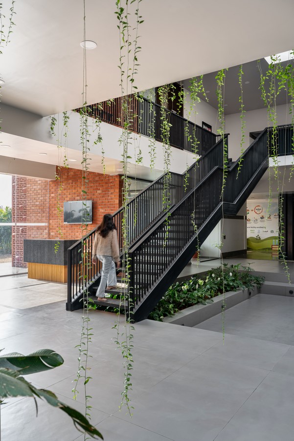 A Contemporary Extension to an Agro-Industrial Office in India by dimensions-Sheet3