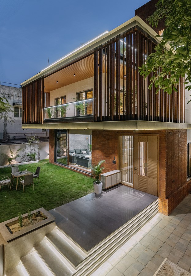 Screen House at Ahmedabad by Prashant Parmar Architect Shayona Consultants-Sheet1