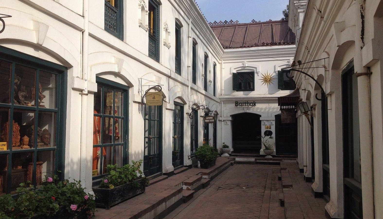 Siddhartha Art Gallery Contemporary Art within a Heritage Shell-Sheet2
