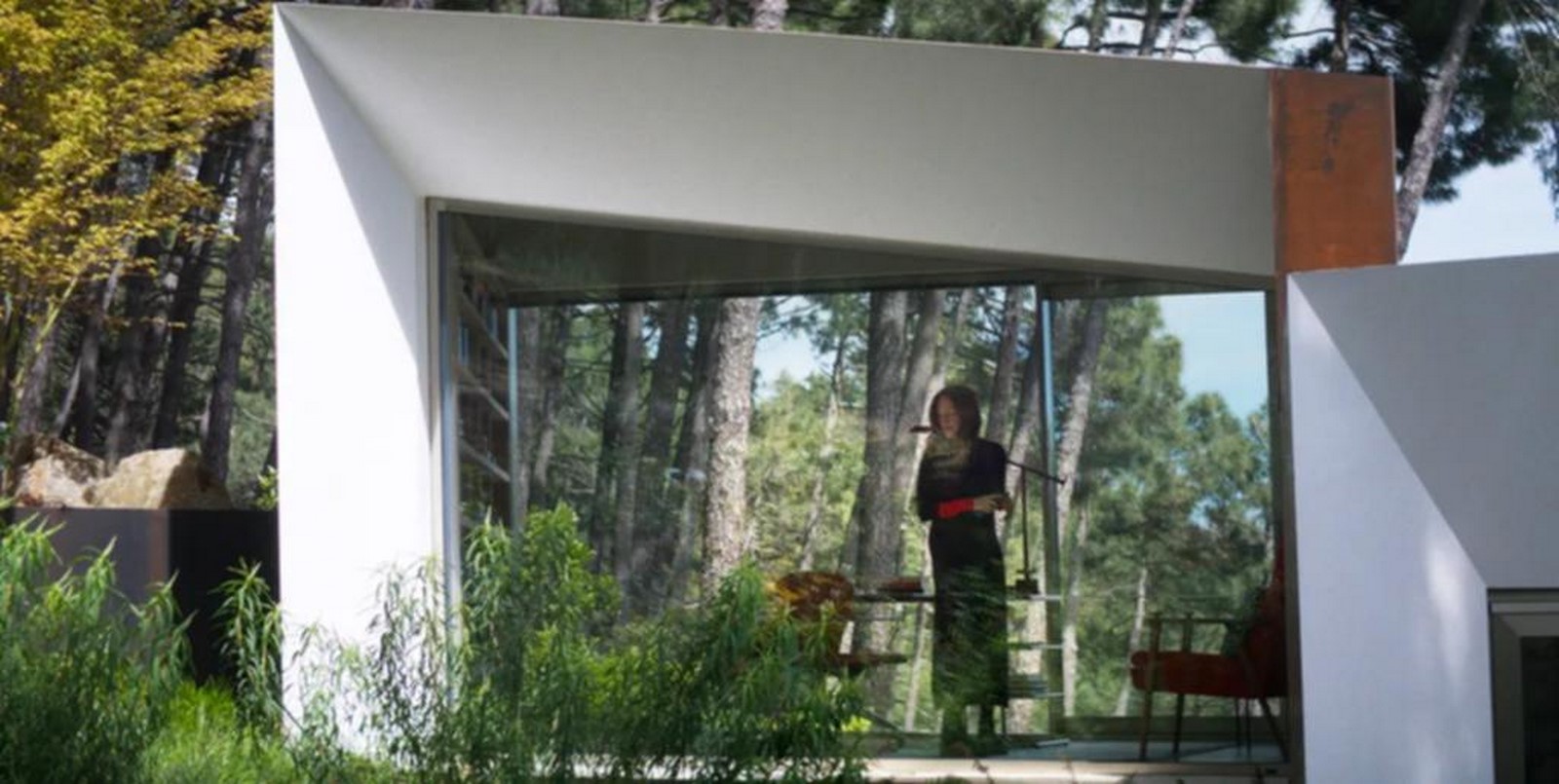 An architectural review of Casa Szoke in The Room Next Door-Sheet1