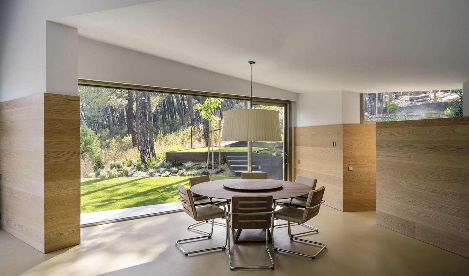 An architectural review of Casa Szoke in The Room Next Door-Sheet7