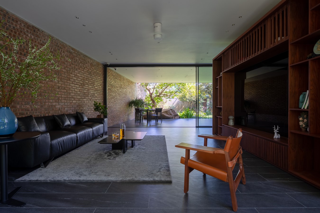 V8 House by TNT Architecture-Sheet5
