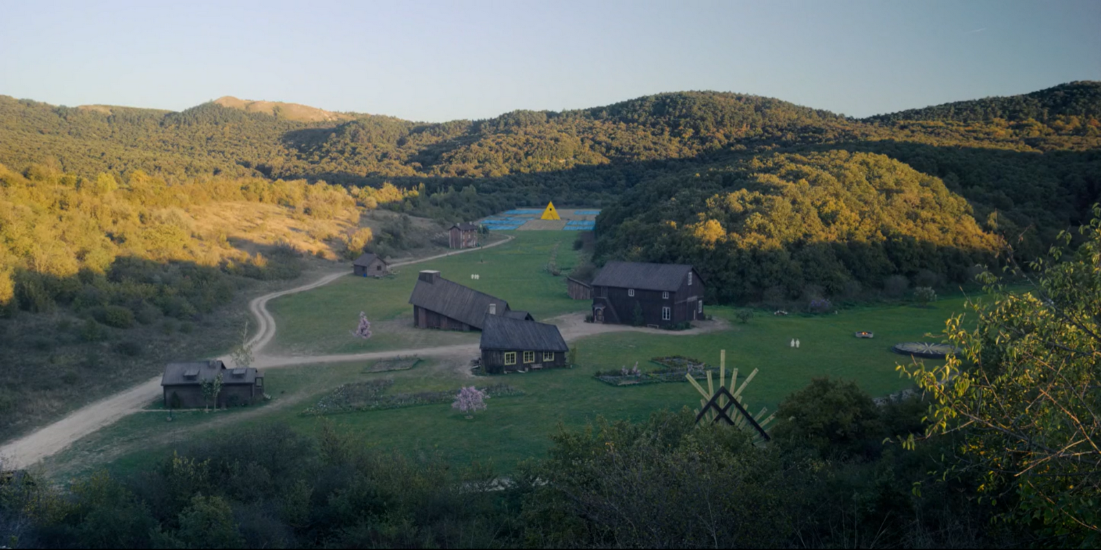 An architectural review of Midsommar-Sheet6
