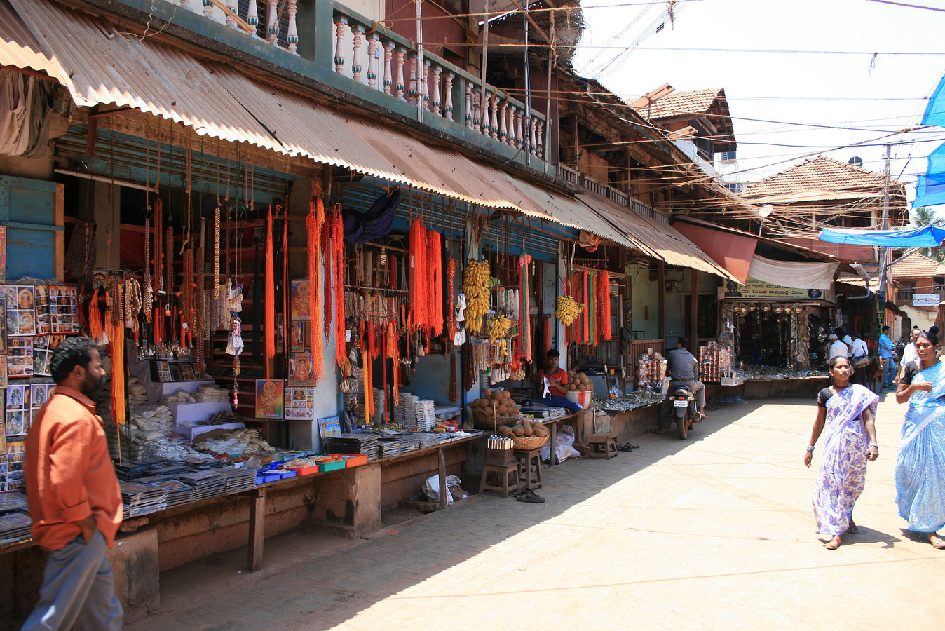 Walking through the streets of Gokarna-Sheet10