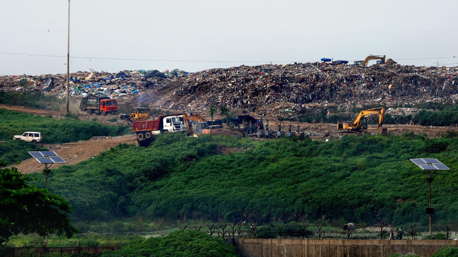 Urban Intimacies Reading Mumbai Through Its Senses-Sheet6