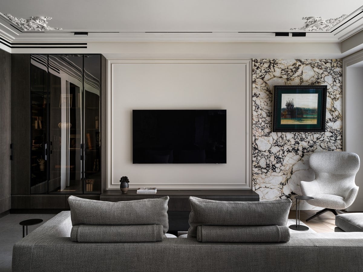 An Interior in the Moscow neoclassical style for a big family by Decora-Sheet1
