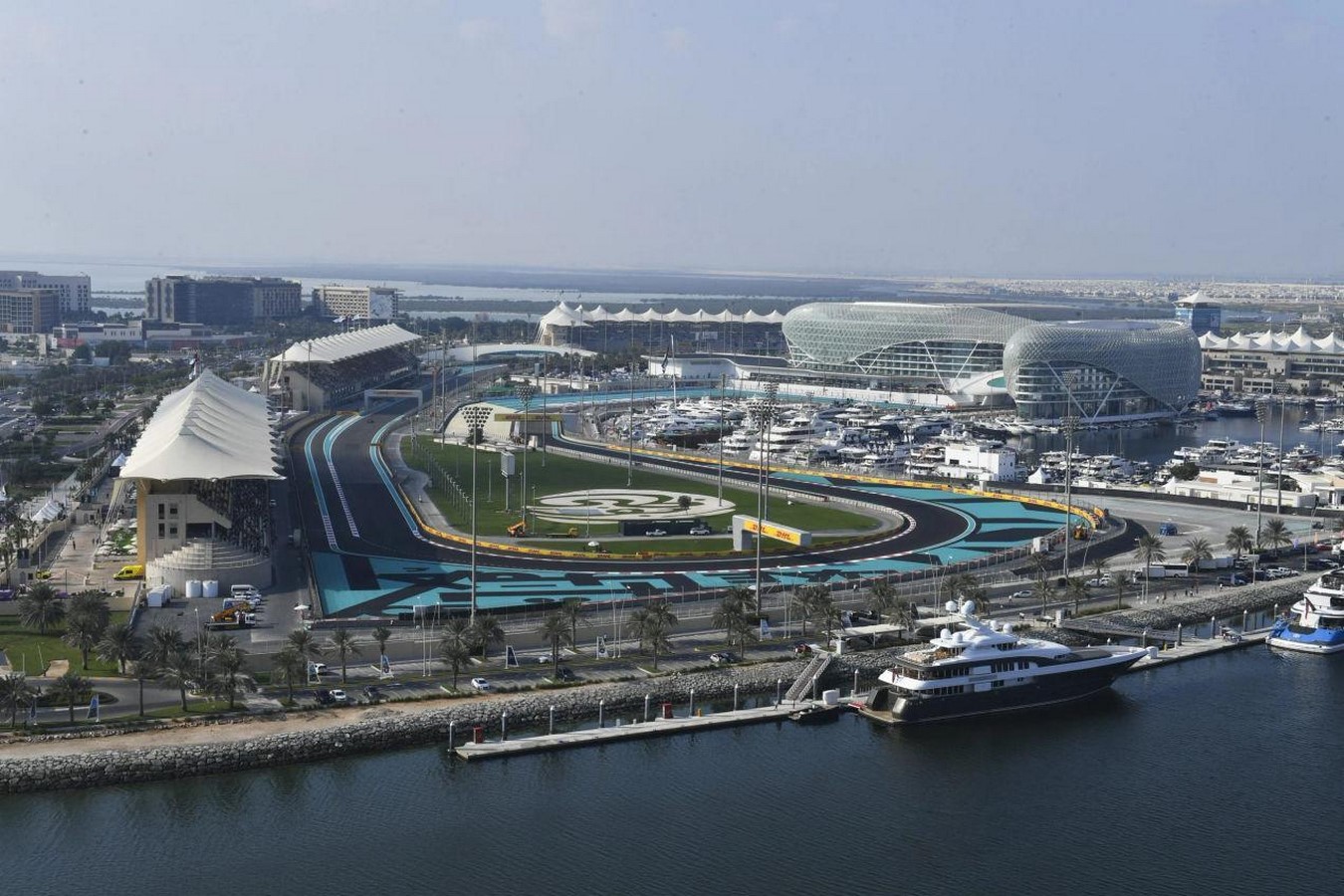 Design in Motion The Architecture of Formula One-Sheet2