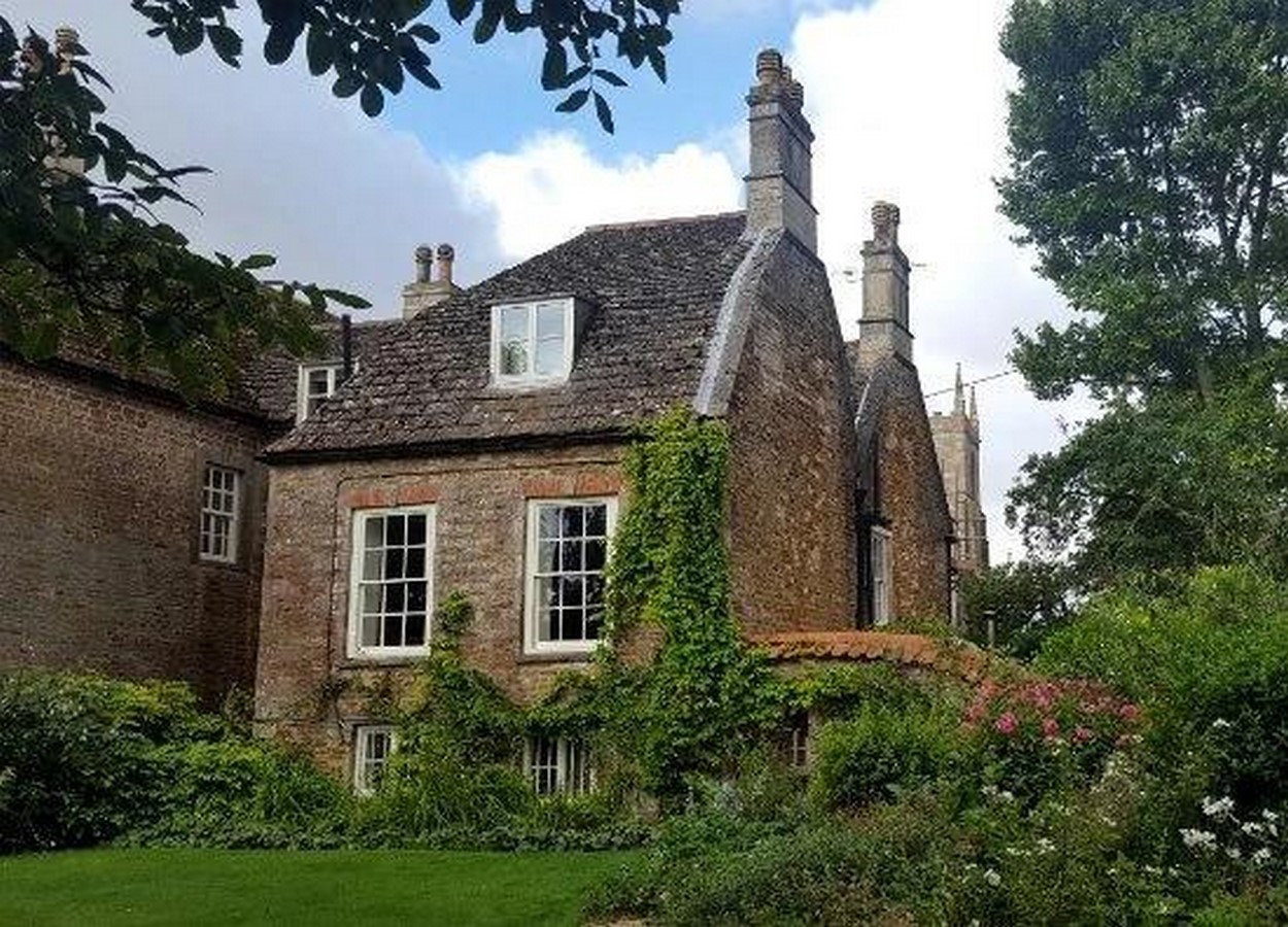 An Architectural Review of a Pride and Prejudice-Sheet4