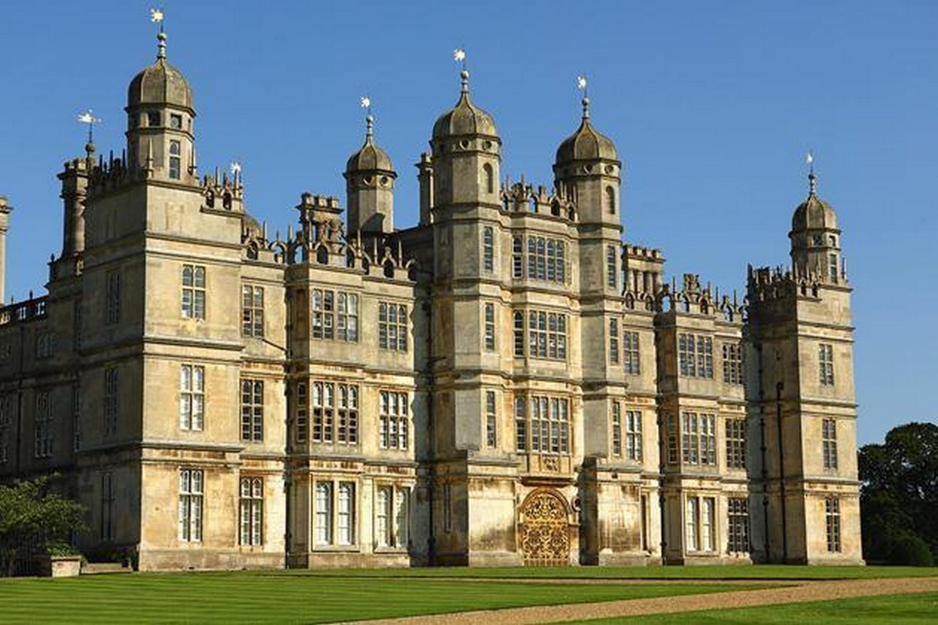 An Architectural Review of a Pride and Prejudice-Sheet5