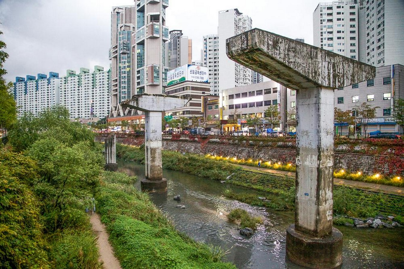 Under the Flyover Designing Public Space Beneath the City-Sheet3