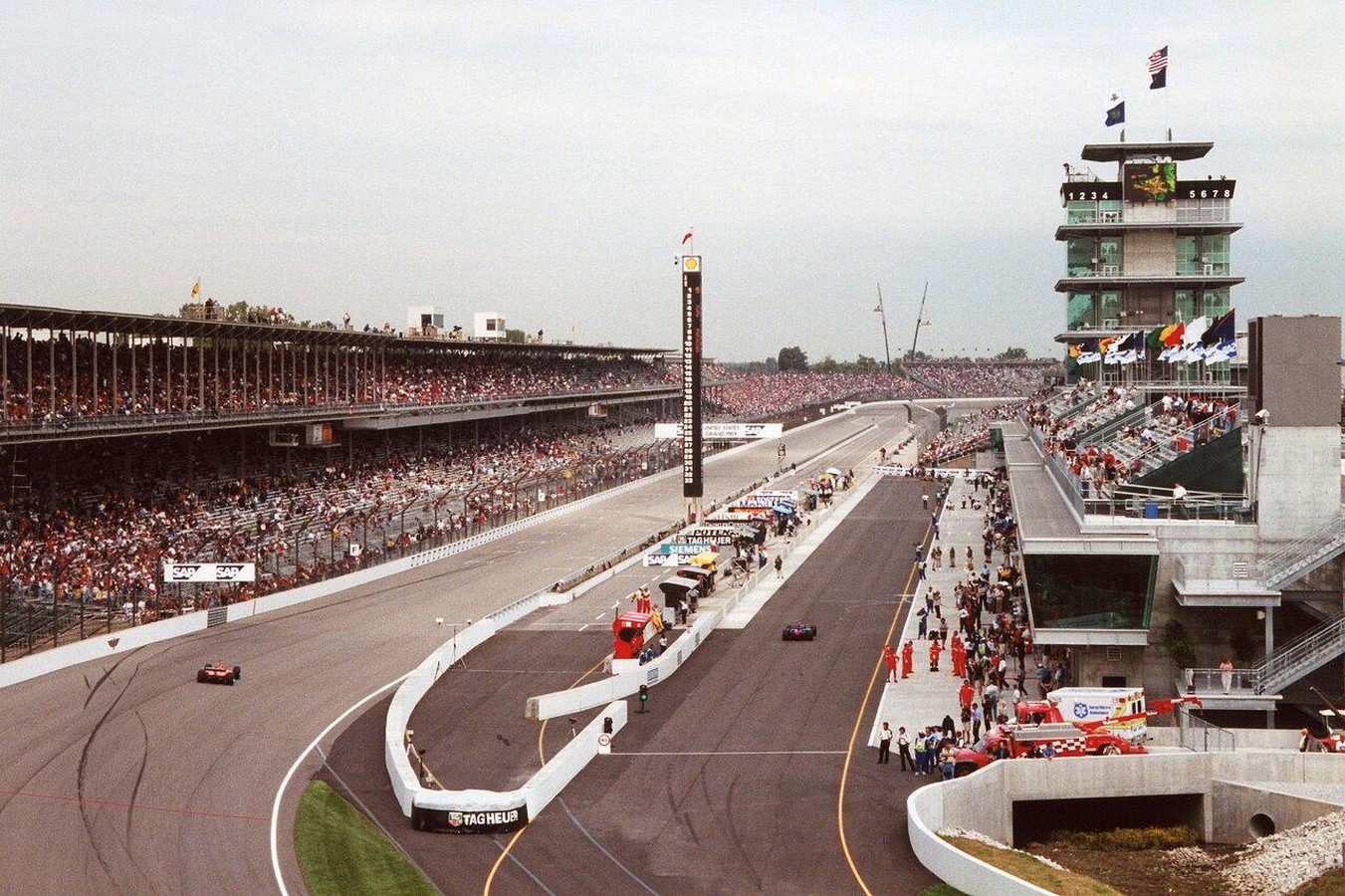 Architecture in Motion Formula One as a Lesson in Sequence and Speed-Sheet3