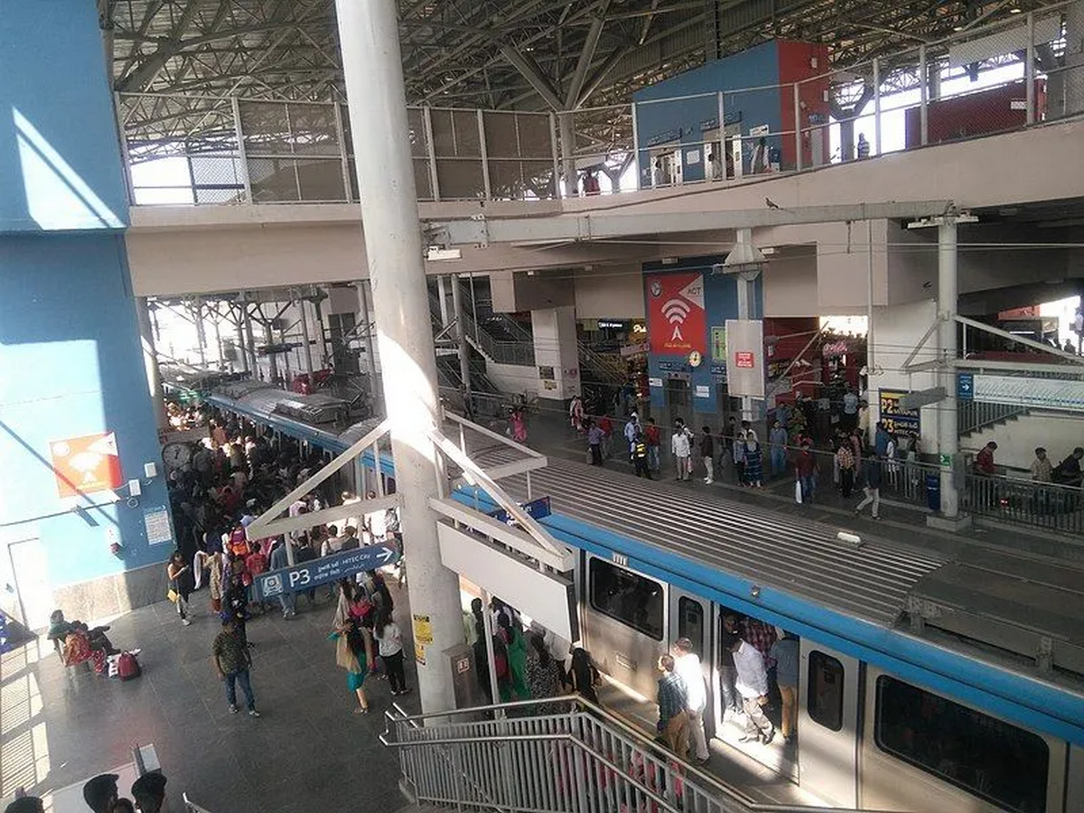 Sensory Overload in Transit Hubs How Much Stimulus Is Too Much-Sheet1