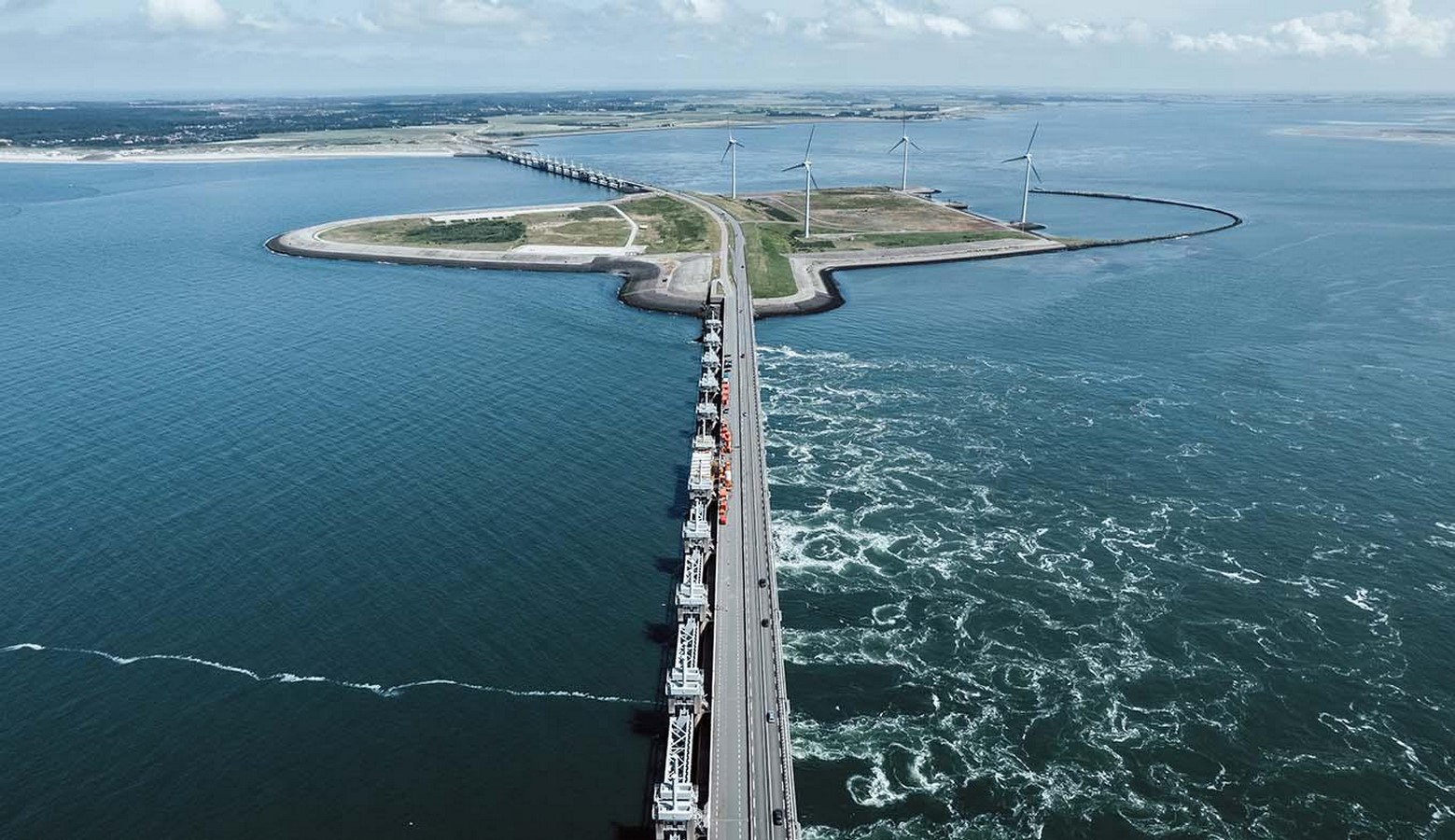 Amphibious housing for flood-prone Dutch waterways-Sheet2