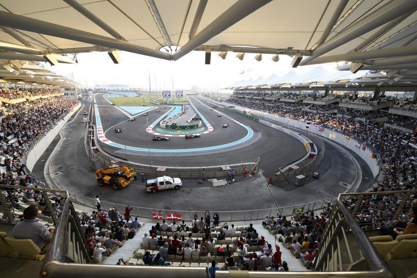 An architectural review of Formula 1 Drive to Survive-Sheet5