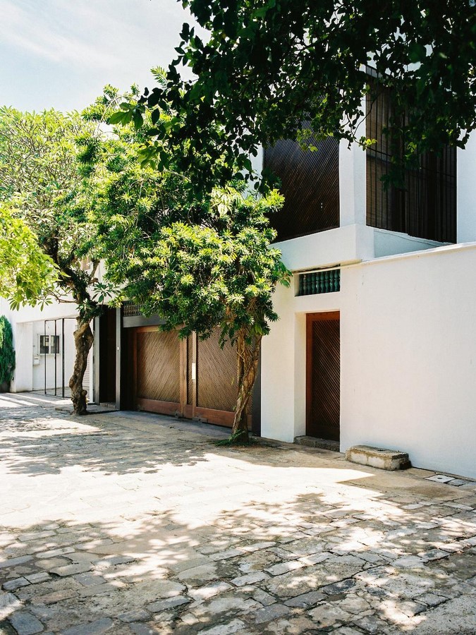 Blending Nature and Vernacular Geoffrey Bawa’s Tropical Modernism-Sheet5