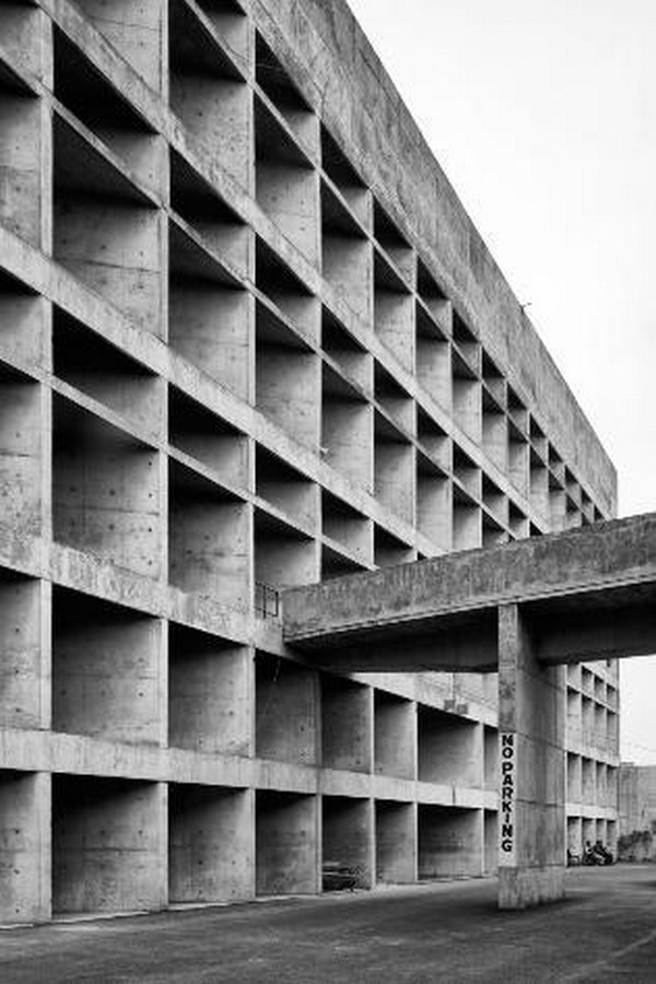 The Algorithmic Gaze How Neuro-Aesthetic Photography is Re-Coding Architectural Intuition-Sheet3
