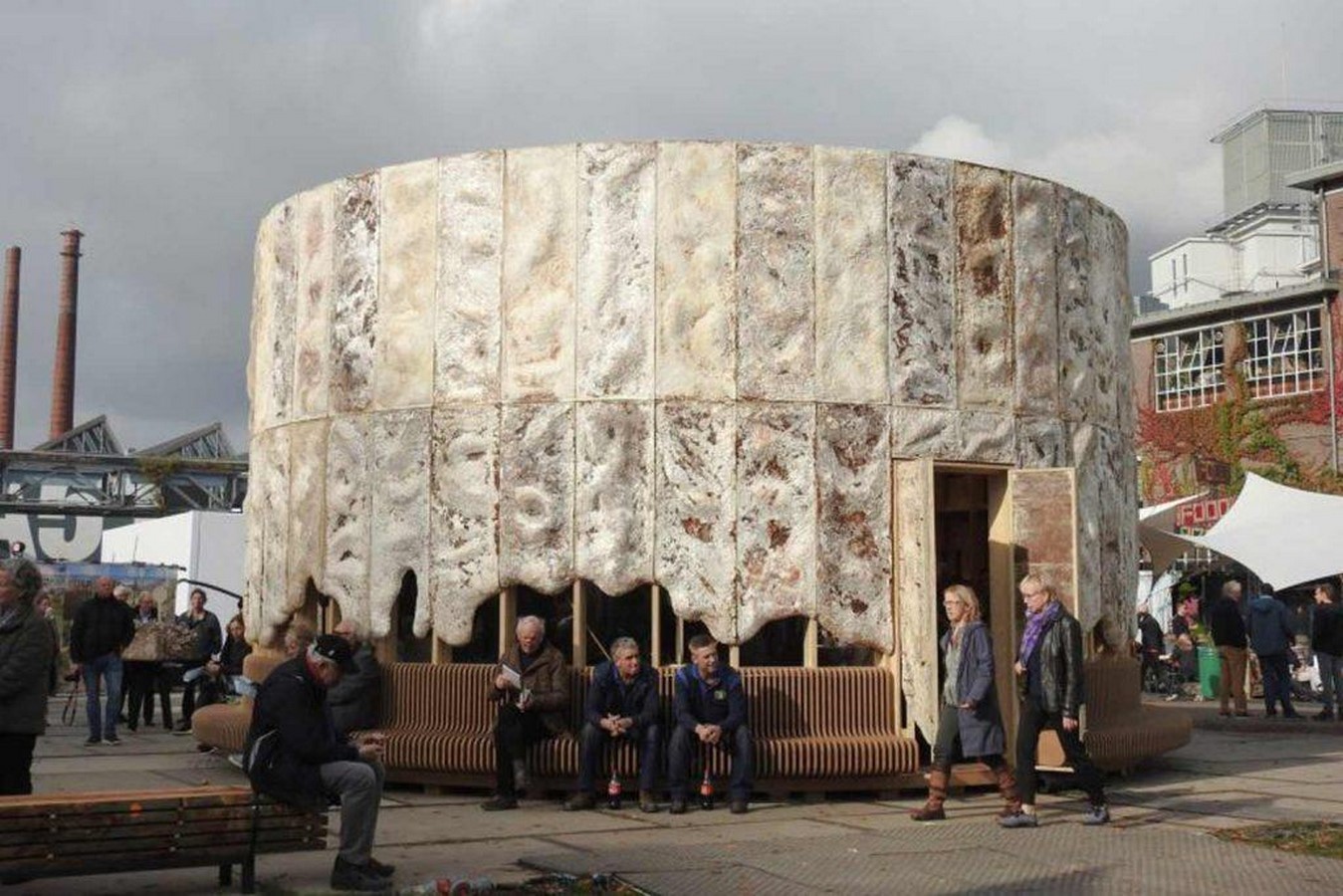 Bio-Based Aesthetics How Mycelium, Hemp, and Bio-Composites Are Redefining Beauty-Sheet1