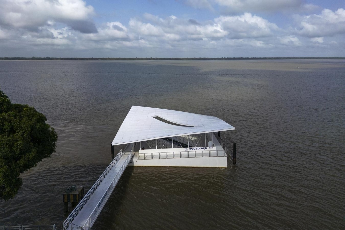 15 Floating Architecture Projects Redefining Our Relationship with Water-Sheet14