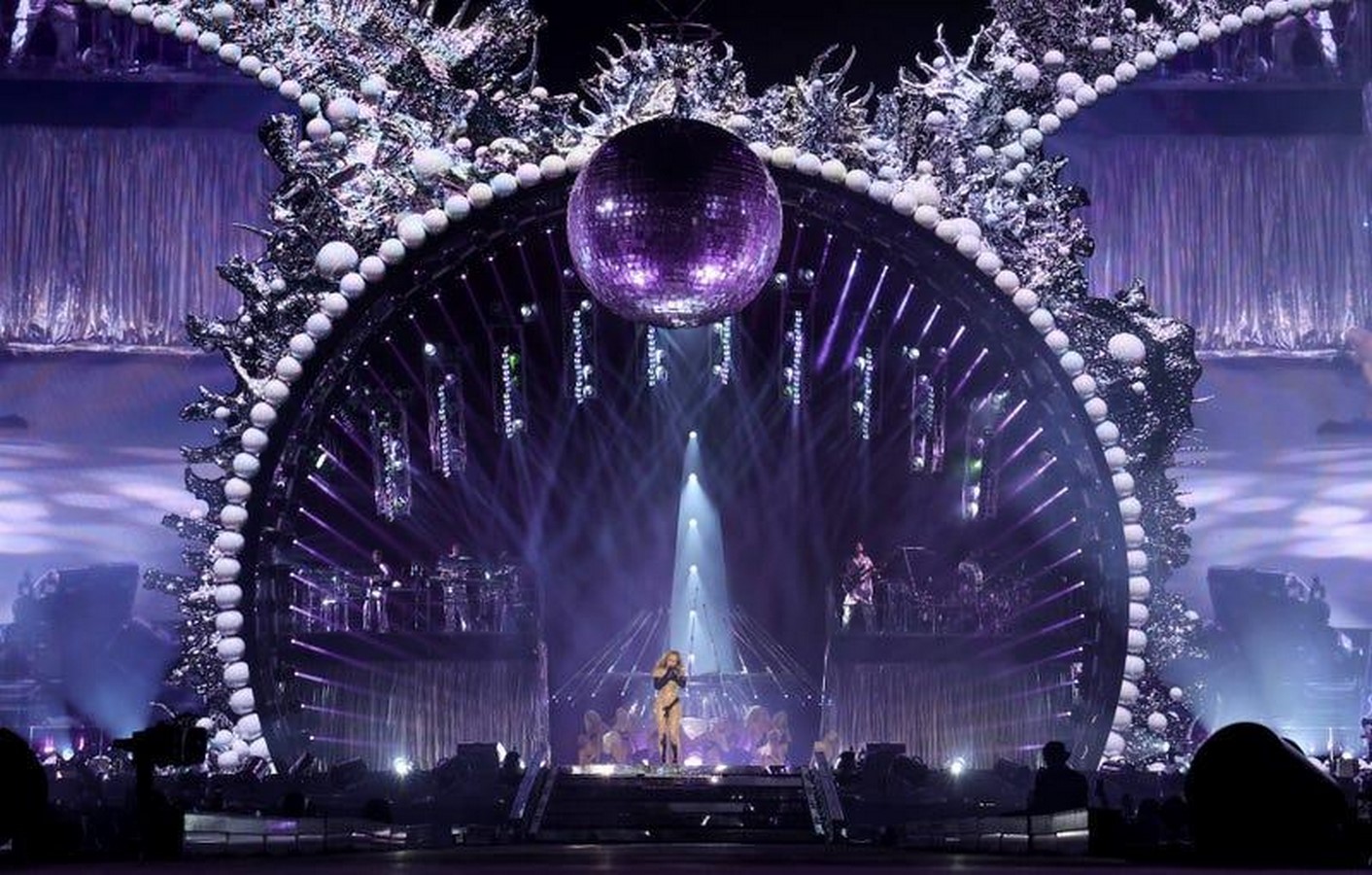 Why music shows are all about Fashion-Sheet5